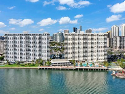 300 Bayview Dr APT 1709, Sunny Isles Beach, FL, 33160