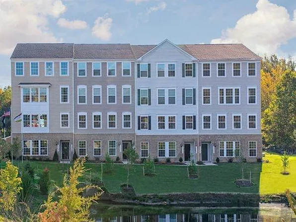 14725 Mason Creek Cir, Woodbridge, VA 22191