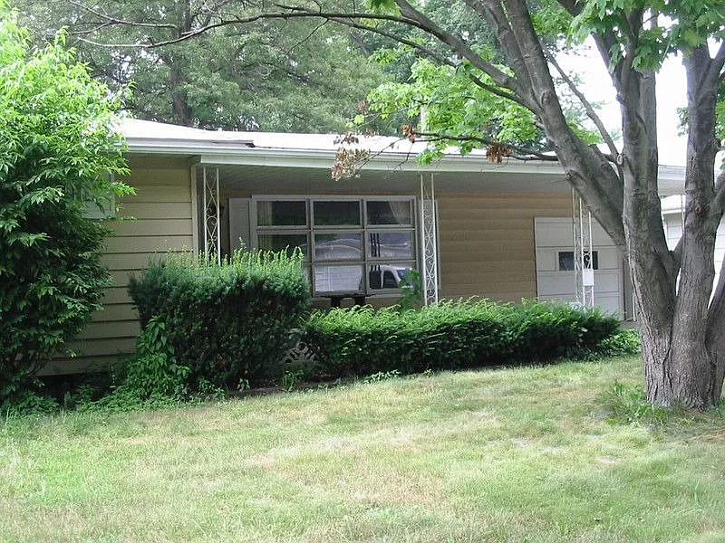 314 Beverly Ct photo 1