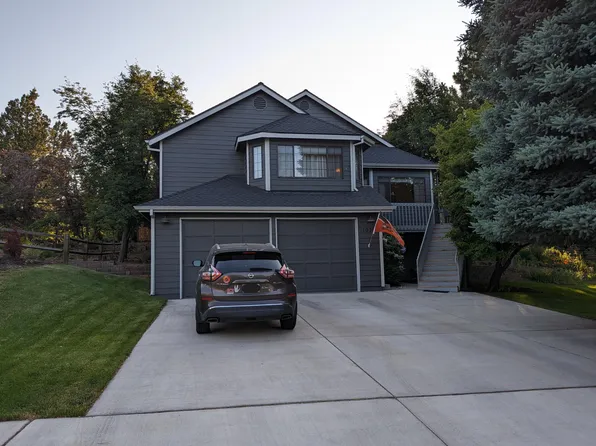 1025 NE Francis Ct, Bend, OR 97701