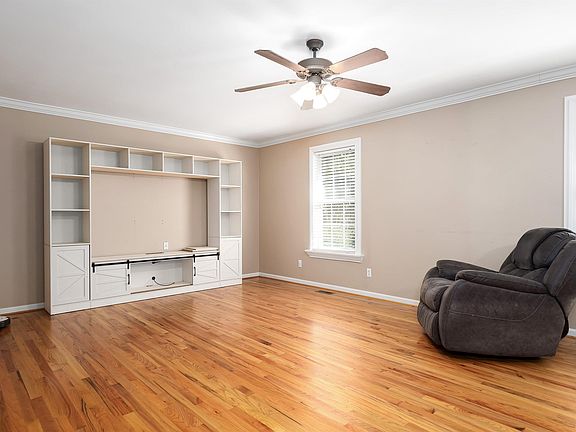 5th image of 83 Park Ave