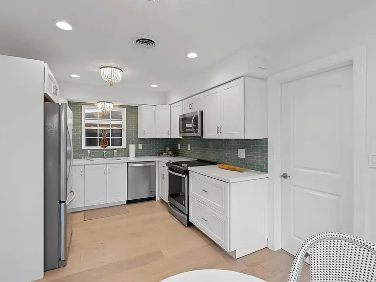 14051 Leeward Way — Photo 15