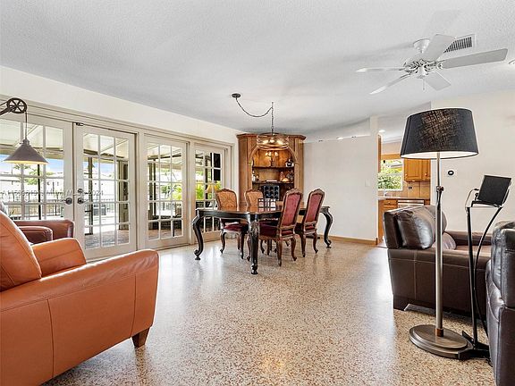 5th image of 2431 Key Largo Ln