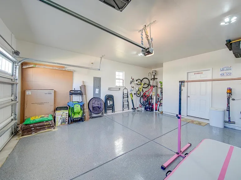 9609 Margrave Dr — Photo 20
