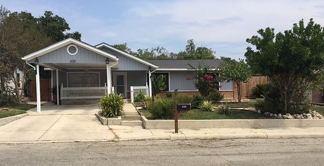 1st image of 535 Sprucewood Ln