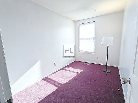 4th image of 289 Marion St APT 2