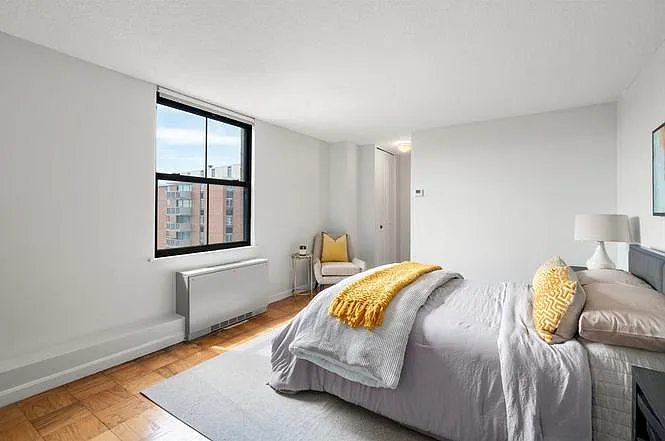60 Longwood Ave #602 — Photo 2