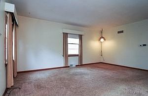 4th image of 307 N Lakeshore Dr