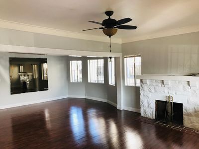225 W 43rd Pl, Los Angeles, CA, 90037