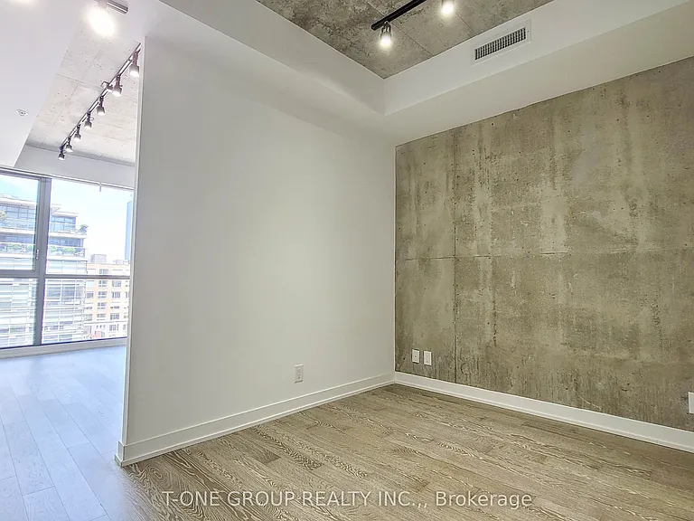 39 Brant St #704 — Photo 8