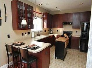 801 Roni Ct, Cary, NC 27519