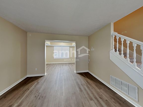 4th image of 8279 Shattuck Dr