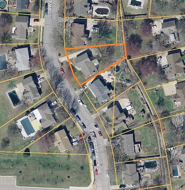 1st image of 3804 SW Christiansen Dr
