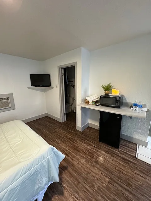 1 bed room 1 bathroom rooms available all utilities included — Photo 3
