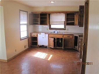 2nd image of 2103 Rhonda Rd