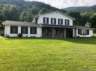 110 Dazzling Brook Ln, Waynesville, NC 28786