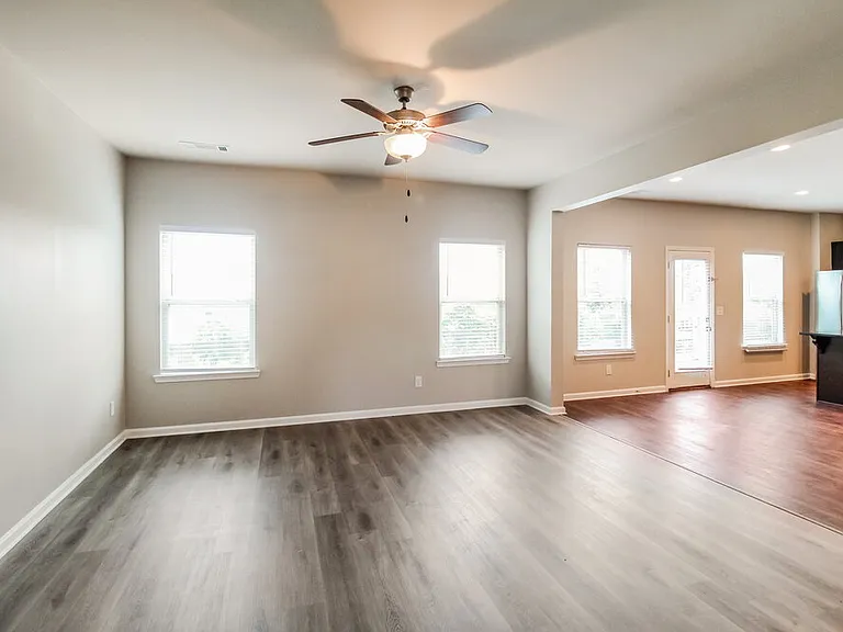 203 Fern Walk — Photo 4