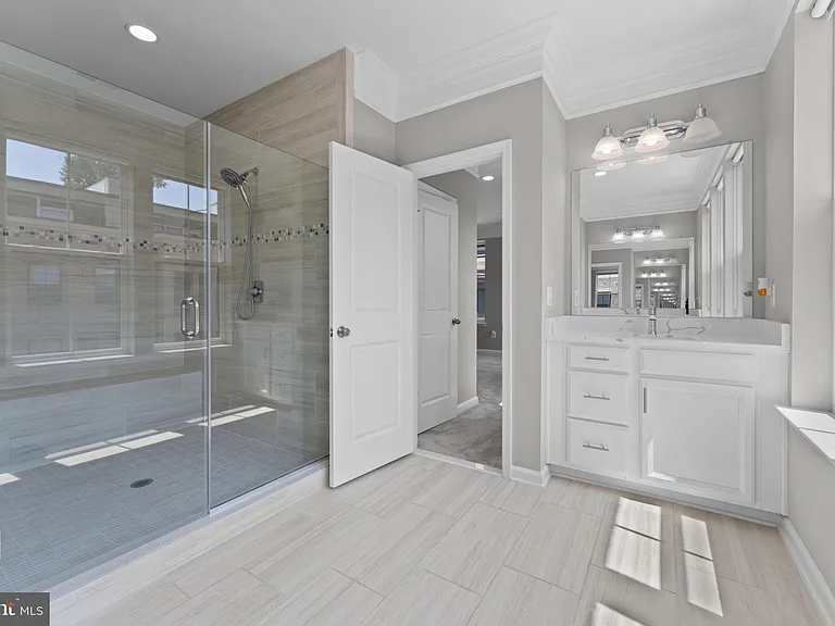 515 Riversail Ln — Photo 13