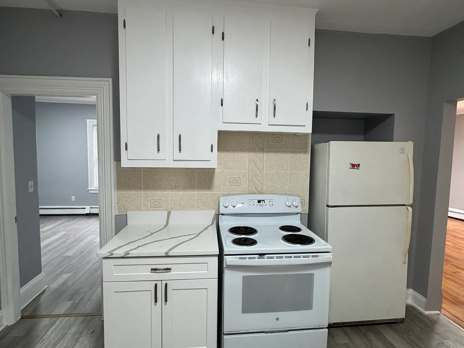 2 bed, 1000 sqft, $1,850 — Photo 2