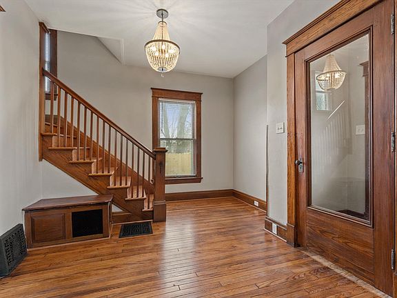 3rd image of 726 W Lasalle Ave