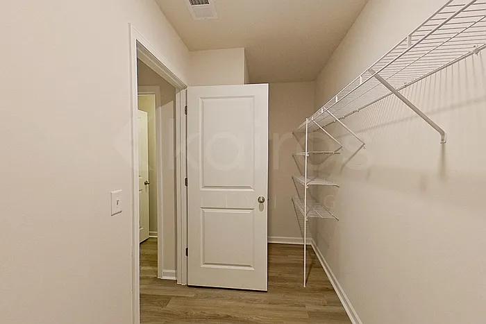 121 Overstreet Way — Photo 10