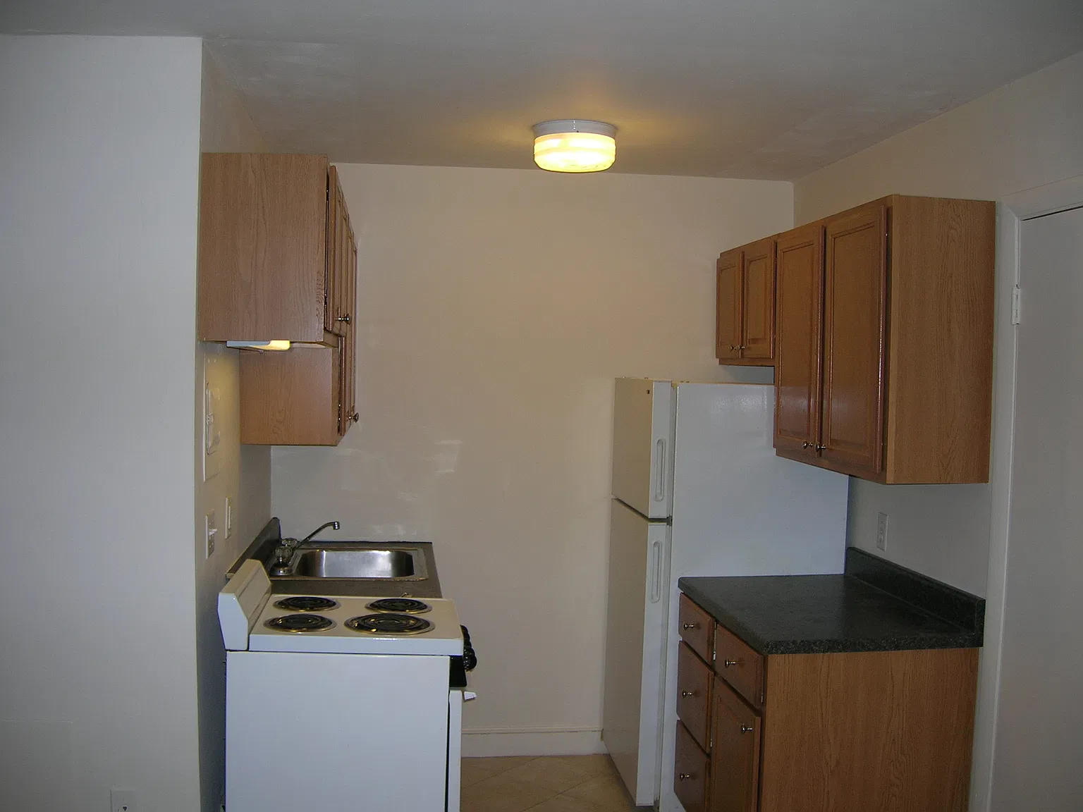 90 Myrtle St — Photo 2