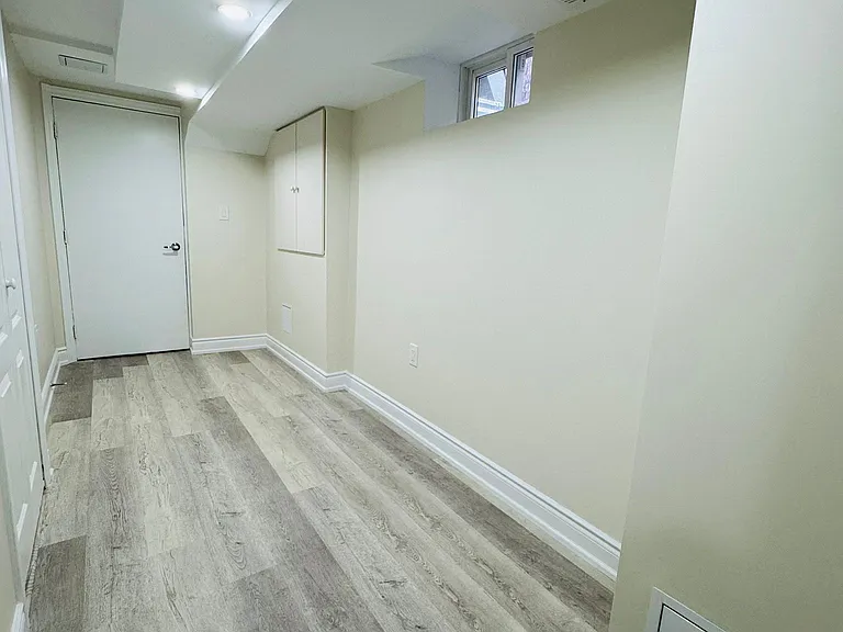 973 Ledbury Cres #BASEMENT — Photo 7