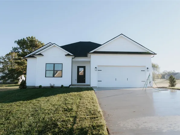 18 Stars Ln, Scottsville, KY 42164