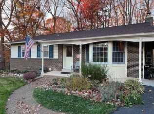 8638 Woodview Dr, Springfield, VA 22153