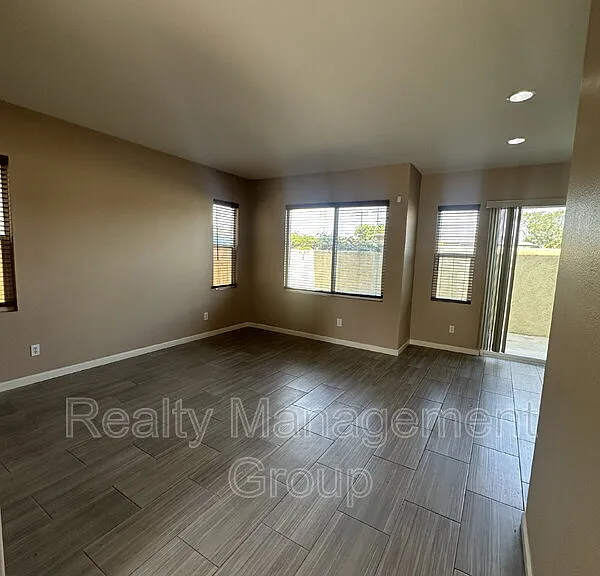 2303 Wisteria Way — Photo 3