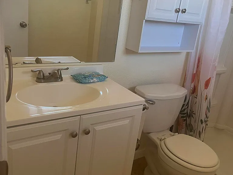 6502 W Mercer Ln — Photo 23