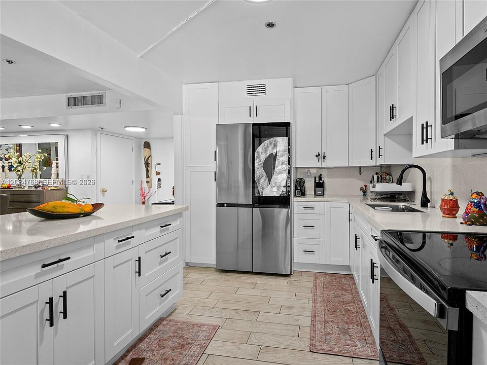 1st image of 671 NE 195th St APT 329E