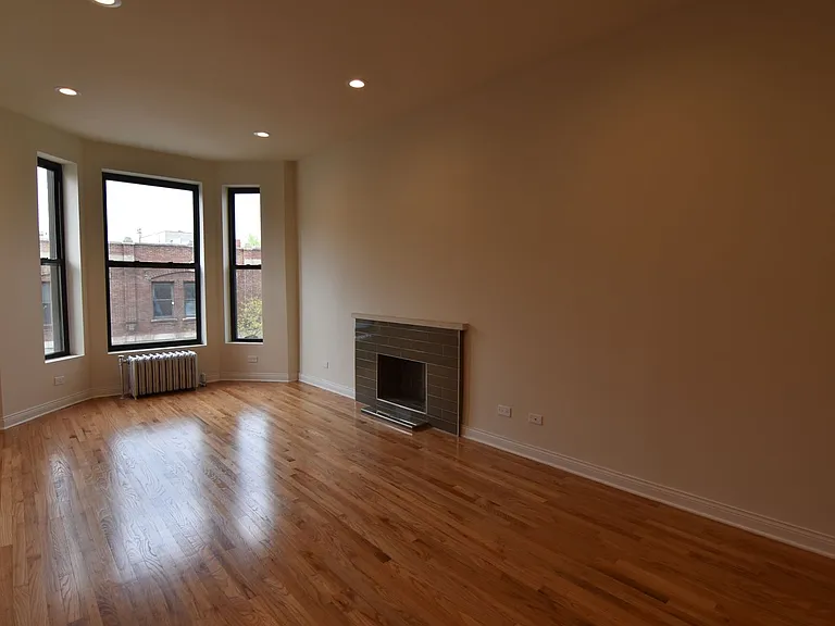 900-908 W Belmont Ave — Photo 8