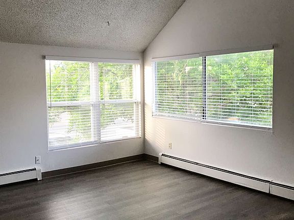 3rd image of 2837 Somerville Dr APT D