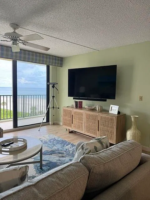 2 bed, 2.0 bath, 1170 sqft, $8,500 — Photo 4