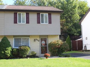 212 Valley Stream Dr, Delmont, PA
