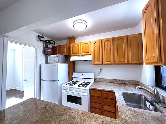 2nd image of 21-78 35th St #3E