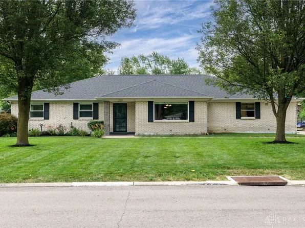 9722 Stagecoach Dr S, Dayton, OH 45458