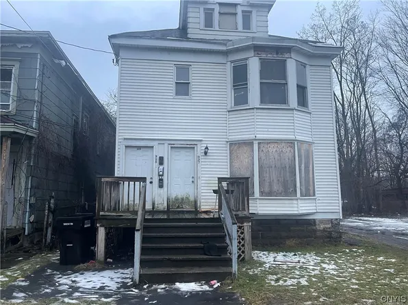325-27 Richmond Ave, Syracuse, NY 13204