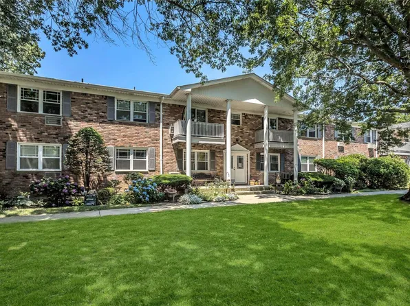 18 Fairharbor Drive #18, Patchogue, NY 11772