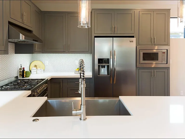 2872 Allesandro St — Photo 5