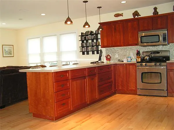 4 bed, 1800 sqft, $4,000 — Photo 4