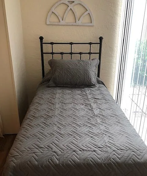 Twin bed