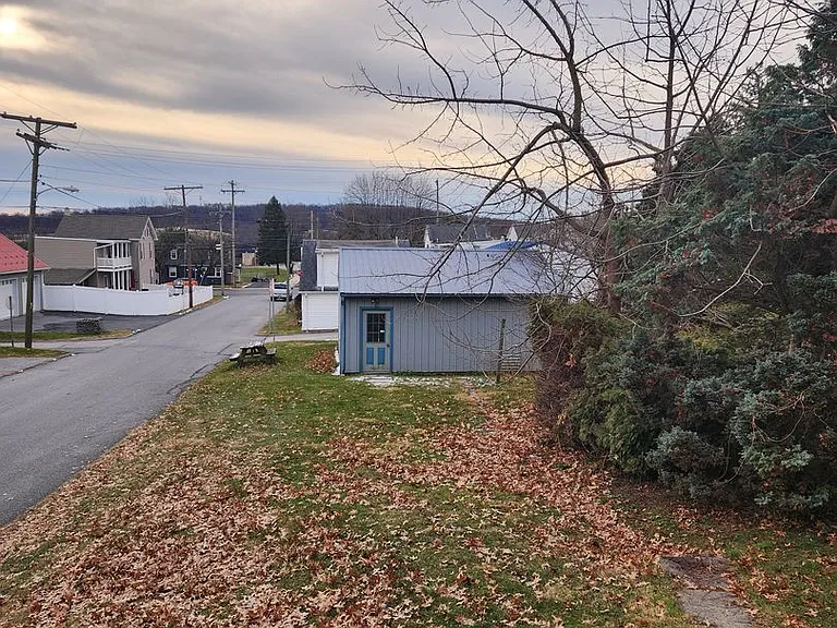 120 Cooper St — Photo 2