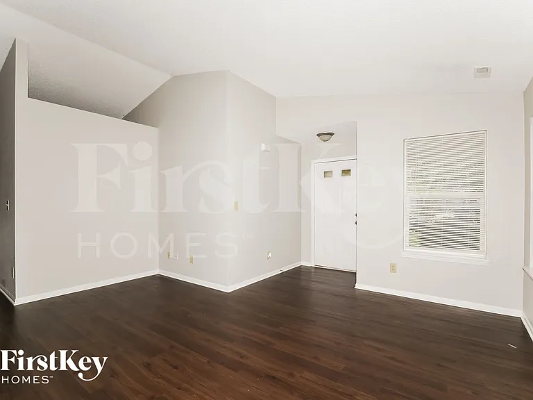 1880 Long Lake Dr — Photo 5