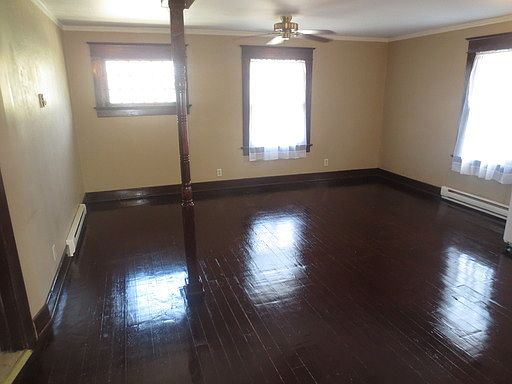 5th image of 1112 Rockhill St