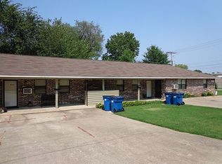 413 SE 4th St, Bentonville, AR 72712