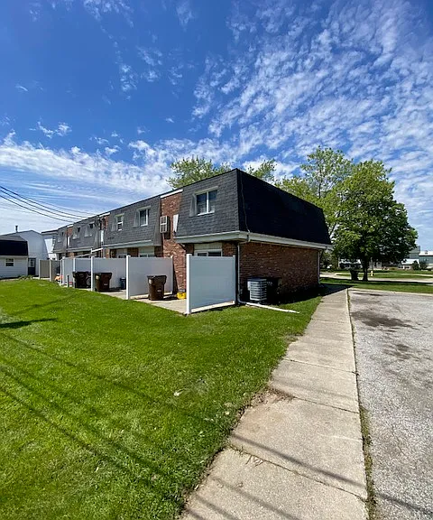 816 West St #8 — Photo 2