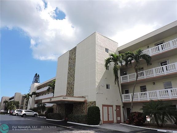 2nd image of 324 SE 10th St APT 205