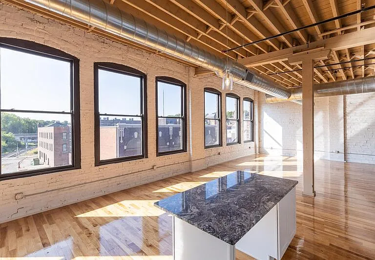 116 N 4th St #216 — Photo 3